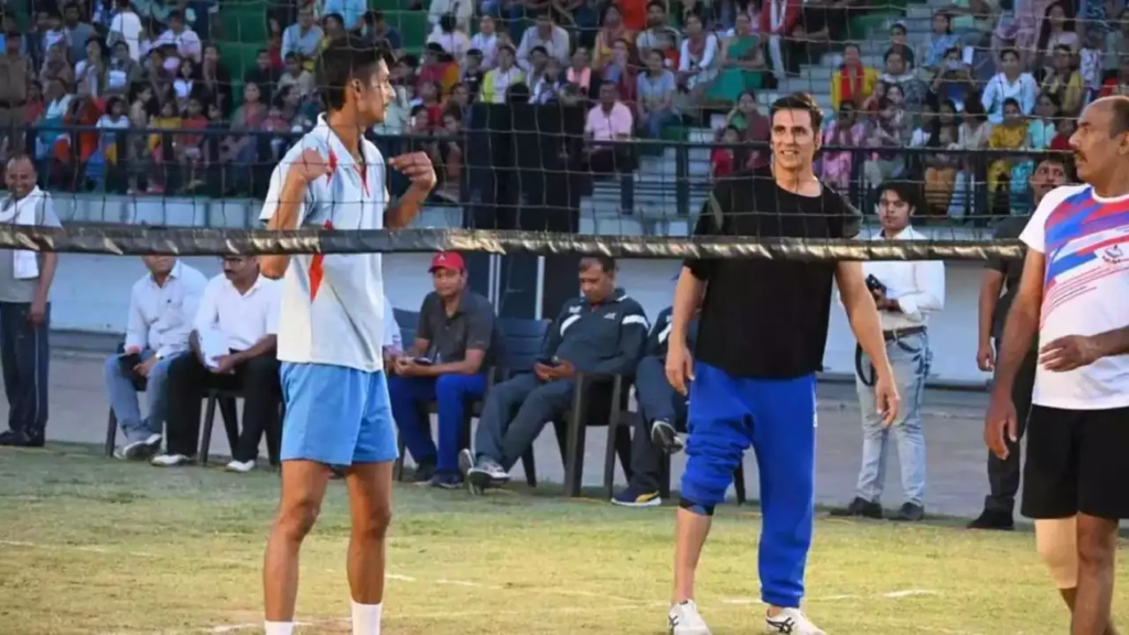 Bollywood actor Akshay Kumar showcased his impressive volleyball skills while playing with the Uttarakhand police staff. A video of the game has gone viral on social media, leaving fans in awe. Akshay Kumar is currently in Uttarakhand for the shoot of his upcoming film Shankara. Watch the video and witness his competitive spirit on the court.