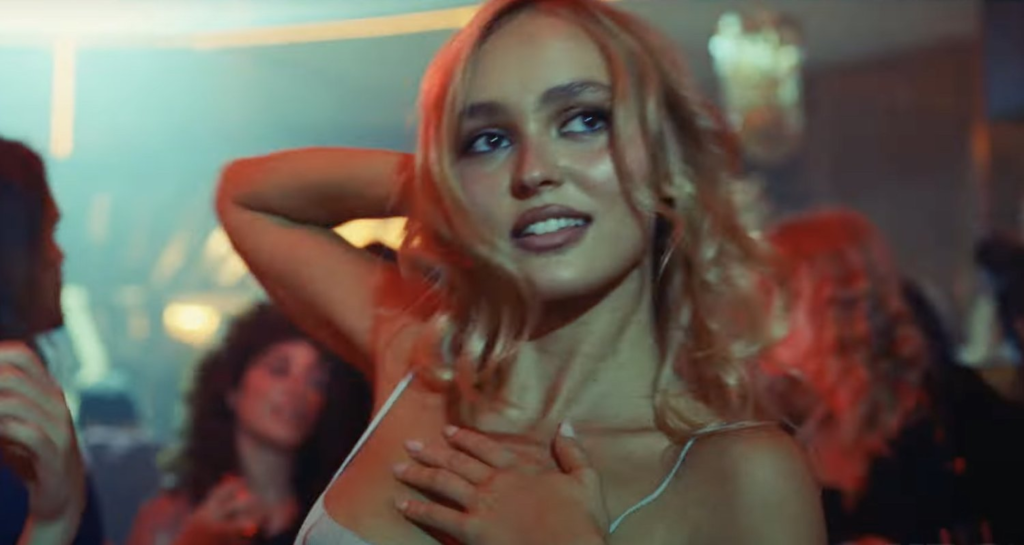 The Idol, featuring Lily-Rose Depp and The Weeknd in lead roles, is under fire as audiences express their strong disapproval of the show. Labeled as "filth of a show" and "atrocious," the series is facing backlash for its alleged poor quality and the dominance of male writers in shaping the narrative around young actresses. Read on to learn more about the audience's reaction to The Idol.