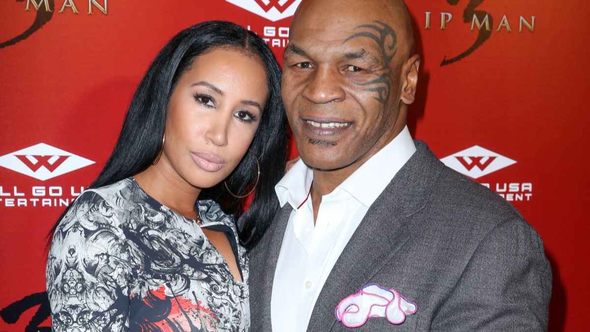 Mike Tyson shares the story of how he caught Brad Pitt engaging in an intimate encounter with his ex-wife, Robin Givens. The incident left Tyson shocked and wary of Pitt. Find out what happened during this unexpected encounter between the boxing legend and the Hollywood actor.