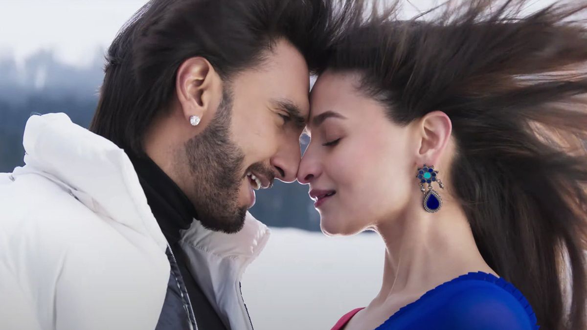 Ranveer Singh, the superstar known for his energy and charm, has shared a funny lip-syncing video of himself dancing to the song 'Tum Kya Mile' from the upcoming film Rocky Aur Rani Kii Prem Kahaani. In the video, Ranveer can be seen grooving to the song at different locations, and he playfully teases his co-star Alia Bhatt. The video has quickly gone viral, capturing the attention of fans and showcasing the amazing bond between the two superstars. Find out more about their upcoming movie and their on-screen chemistry in this entertaining clip.