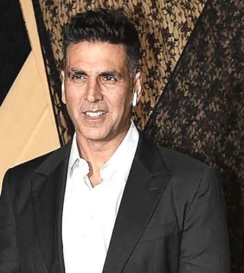 Bollywood superstar Akshay Kumar brings excitement to fans as he performs a daring bike stunt and warmly interacts with them during the shooting of his highly anticipated film Sky Force in Sitapur, Uttar Pradesh. Read on to witness the electrifying moment.