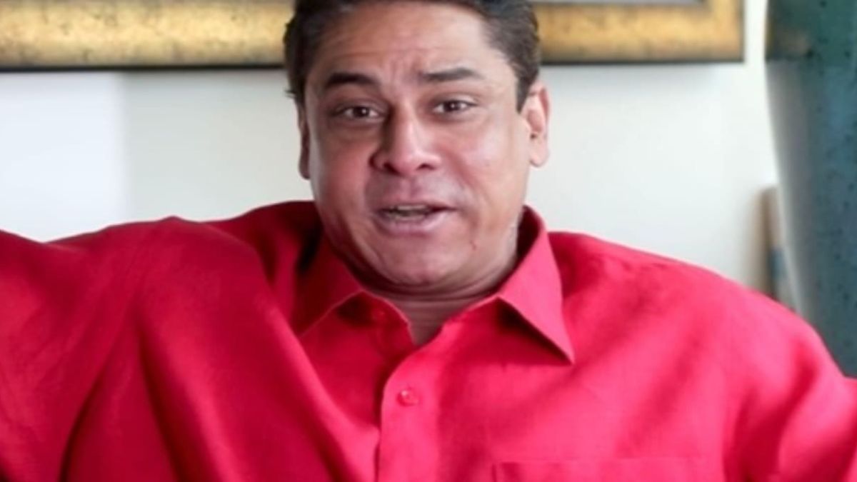 Cyrus Broacha surprises fans by disclosing his departure from the house's secret - Licious Infiniti, a reward program that has won his heart and appetite. Supportive friends back his meaty choice.