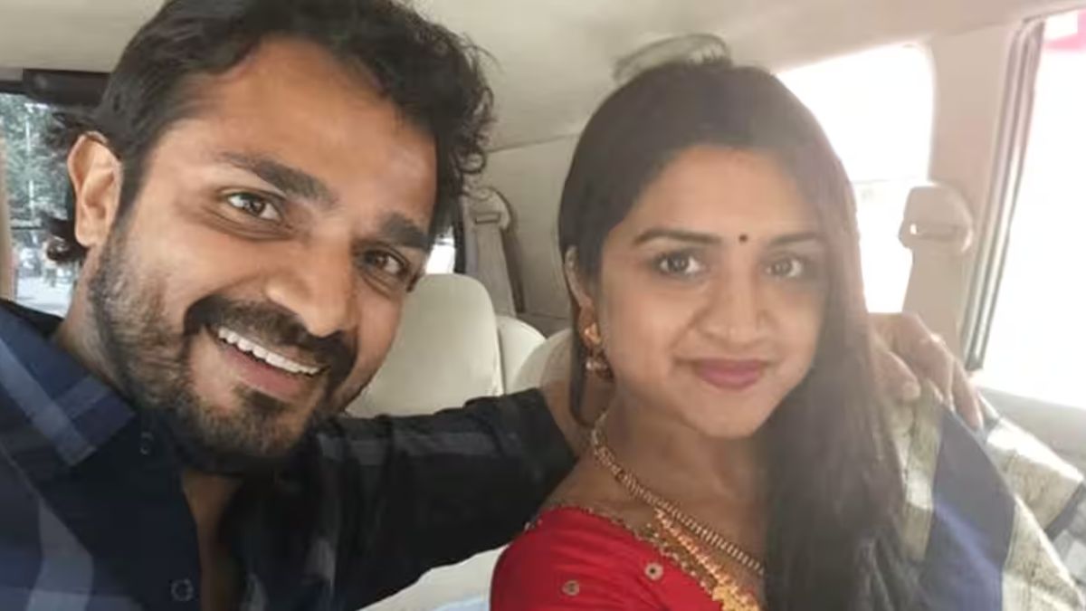 Tragedy strikes the Sandalwood industry as Kannada actor Vijay Raghavendra's wife, Spandana Raghavendra, passes away during vacation in Bangkok.