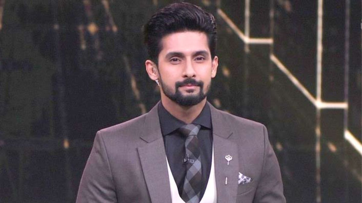 Experience Ravie Dubey's remarkable transformation as he becomes a small-town criminal lawyer in the thrilling courtroom drama, Lakhan Leela Bhargava.