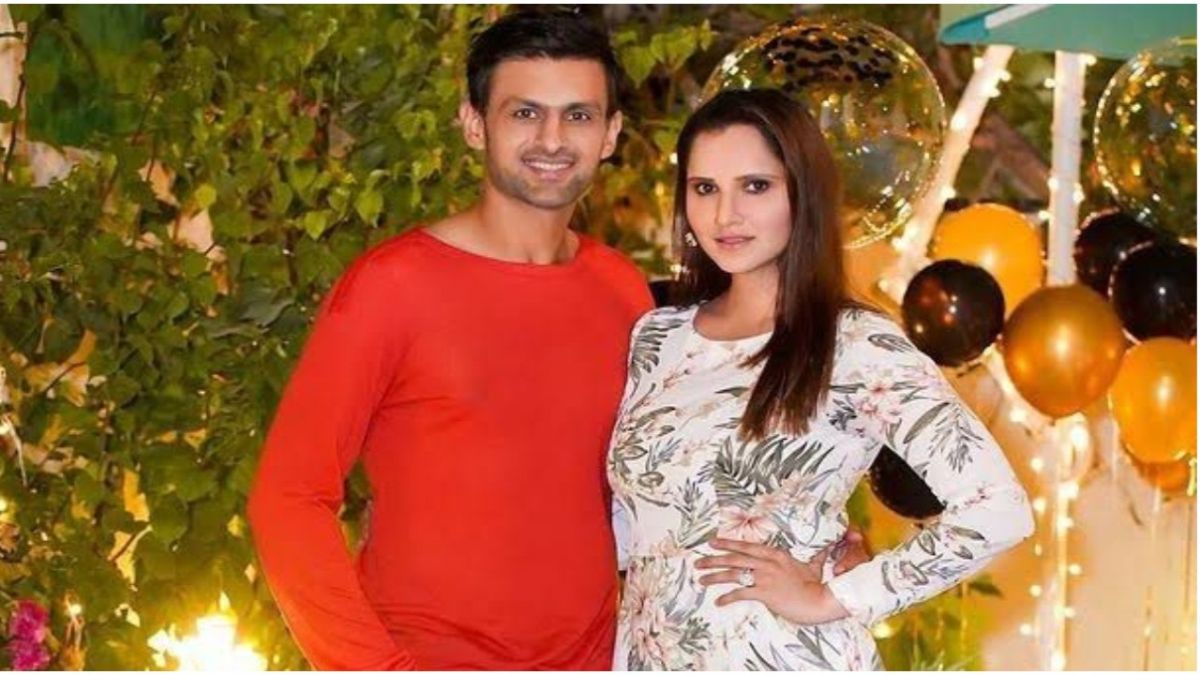 Rumors about Shoaib Malik and Sania Mirza's separation started last year. Now, they seem to have resurfaced on the internet when the cricketer altered his bio on Instagram.