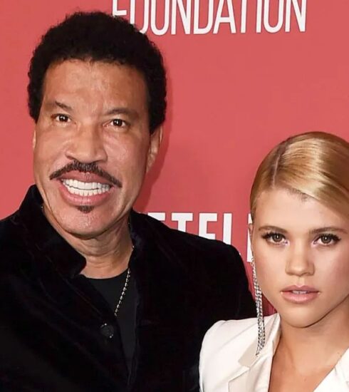 Discover how Sofia Richie draws inspiration from her father, Lionel Richie, for her skincare routine. Learn how the music legend's advice has influenced her beauty regimen and daily habits.