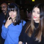 Aishwarya Rai Bachchan and daughter Aaradhya's recent airport appearance wowed onlookers. Watch the video and admire their chic style.