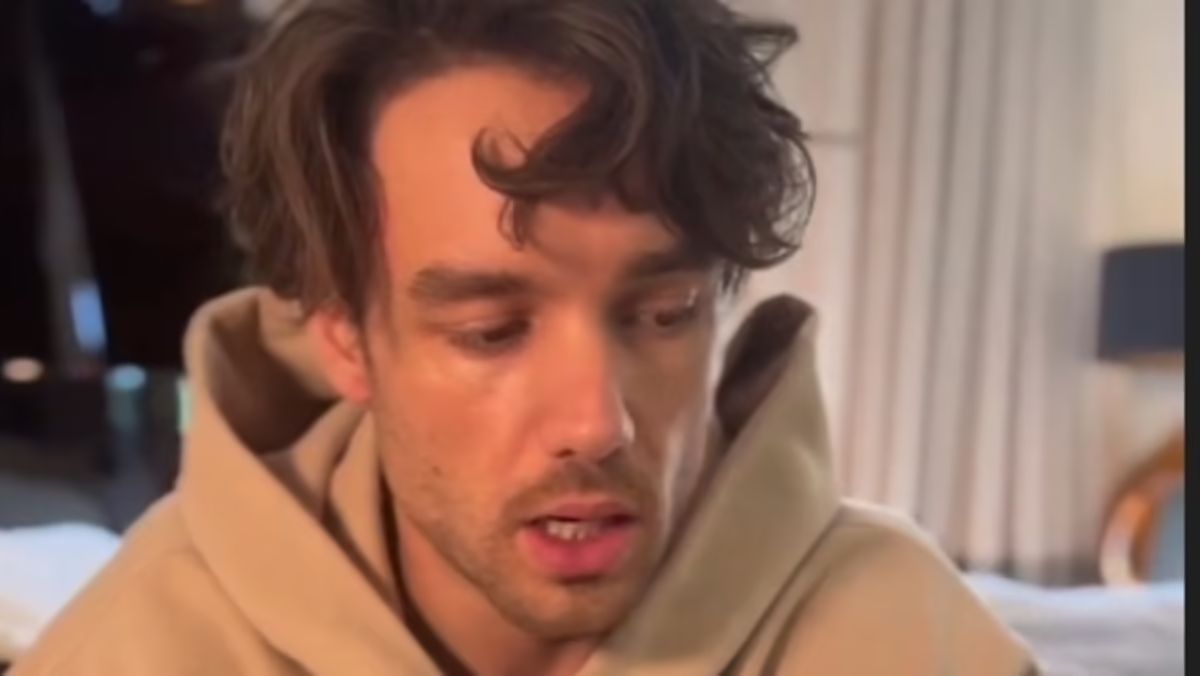Liam Payne's mother, Karen Payne, is deeply worried about her son's health as he undergoes treatment for kidney pain in Milan. Learn about Liam's hospitalization and the latest updates on his condition.