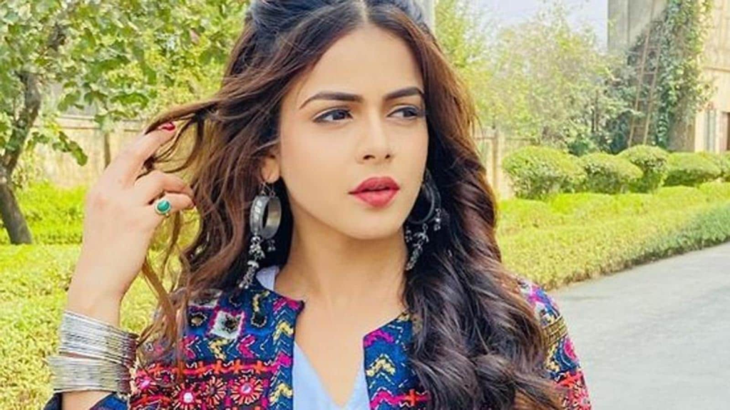 "Television actress Jigyasa Singh debunks false death rumors in a social media post, ending speculation and reassuring her fans."
