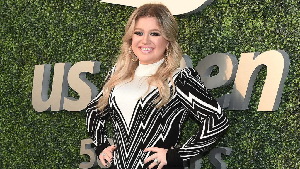 "Discover the origin and challenges of Kelly Clarkson, from winning American Idol to facing personal struggles. Explore her early life, career highlights, and the recent surprising weight loss that left fans in awe."
