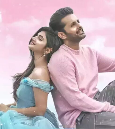 "Netizens voice their opinions on Nithiin and Sreeleela's Extra Ordinary Man. Discover if the film is a smashing hit or facing a flop fate."