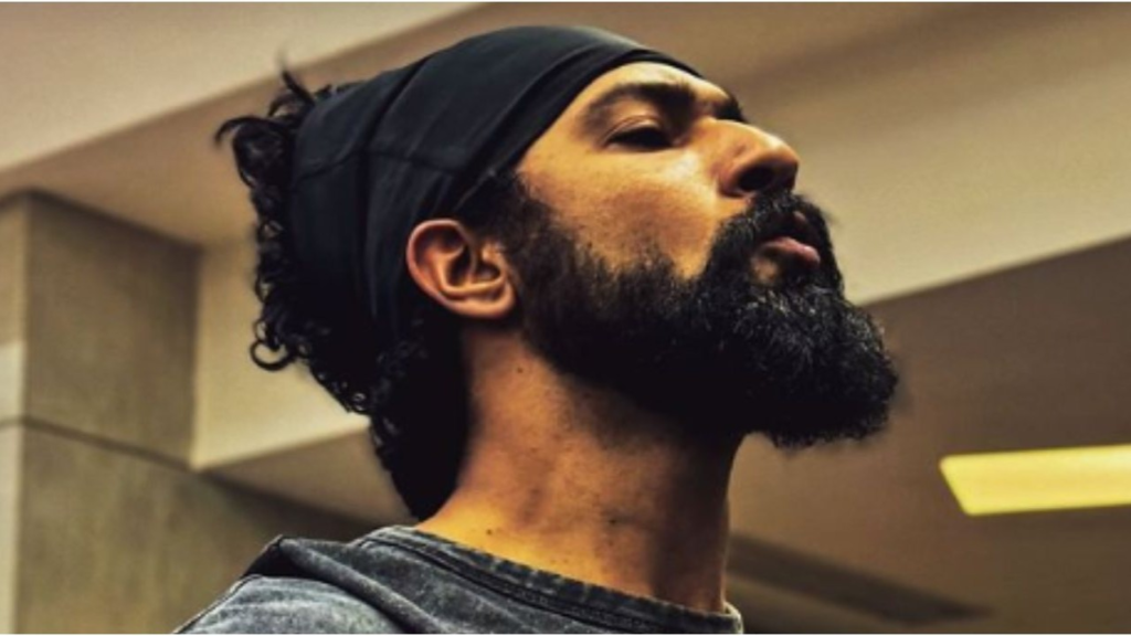 "Bollywood sensation Vicky Kaushal shares a glimpse of his rigorous workout regimen for the upcoming period action drama Chaava, where he essays the role of Chhatrapati Sambhaji Maharaj. Dive into the intensity of his fitness journey with this exclusive picture."