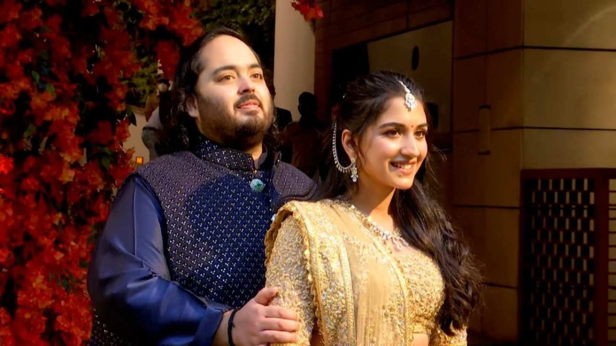 "Discover the allure of Jamnagar as Anant Ambani and Radhika Merchant tie the knot. A royal celebration unfolds in Gujarat, and we uncover the family's choice for this opulent affair."