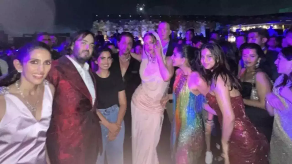 Witness Rihanna's electrifying dance moves to Shah Rukh Khan's iconic "Jawan" track, turning heads at the Ambani soirée.