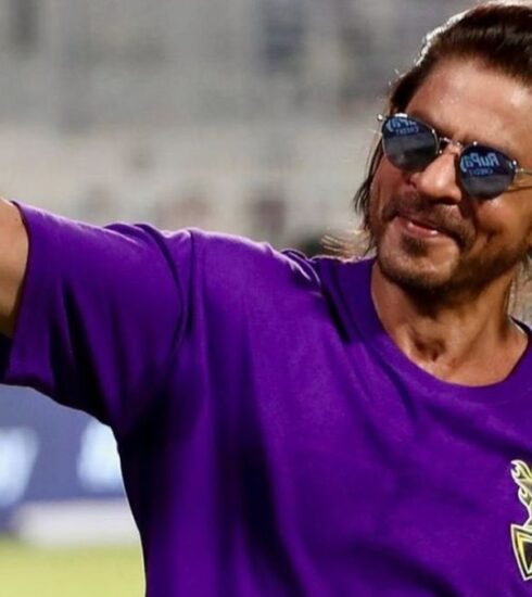 Bollywood superstar Shah Rukh Khan and his son AbRam stole the show as they celebrated Kolkata Knight Riders' triumph, spreading joy and cheers among fans during a victory lap.