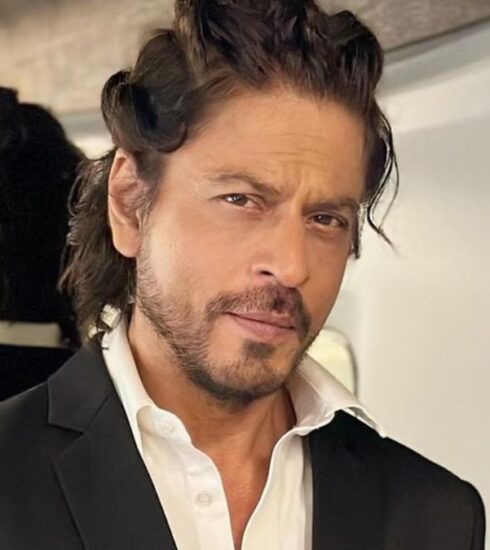 "In a candid interview, Shah Rukh Khan discloses his unconventional daily routine of eating only one meal a day and his sleep habits, revealing he sleeps at 5 am and wakes up around noon. The superstar’s unique lifestyle has intrigued fans and health enthusiasts alike."