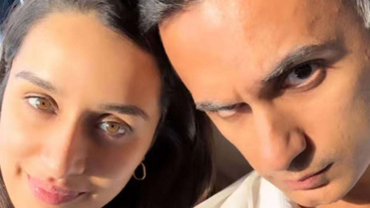 Shraddha Kapoor’s cousin, Zanai Bhosle, has caused a stir by unfollowing Rahul Mody on Instagram. The move has fueled speculation about a potential breakup. Find out more about the latest developments in this unfolding story.