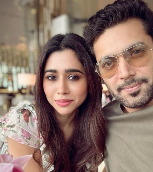 Jayam Ravi, the renowned actor from "Ponniyin Selvan," has announced his divorce from wife Aarti. In a heartfelt statement, Ravi emphasized that the decision was not made lightly, reflecting a thoughtful and considered choice.