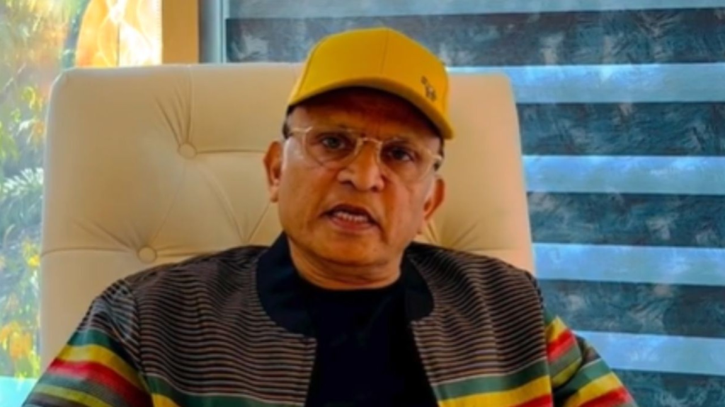 Annu Kapoor has alleged that Shah Rukh Khan’s iconic film, Chak De India, distorts facts to favor Muslim characters, expressing concern over communal bias in Indian cinema. Kapoor's comments have sparked discussions about representation and narrative choices in Bollywood films.
